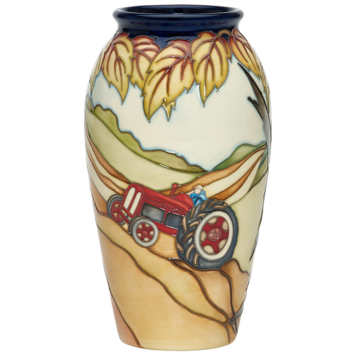 Loves Omen - Master - Vase